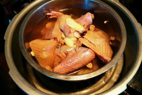 清蒸鸽子汤的做法图解2