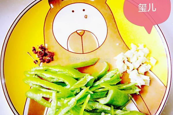素炒莲菜的做法图解2