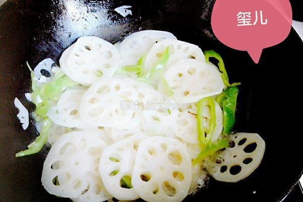 素炒莲菜的做法图解3