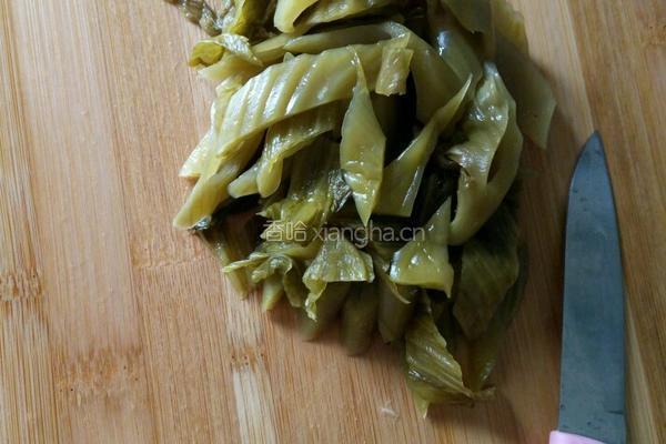 酸菜炒猪肝的做法图解3