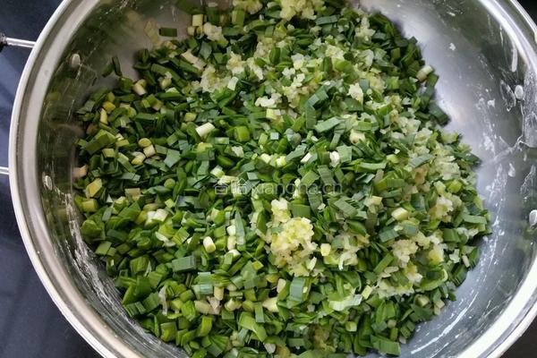 萝卜丝蛤蜊肉水饺的做法图解5