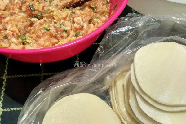 白菜猪肉饺子(麦穗饺子包法)的做法图解4