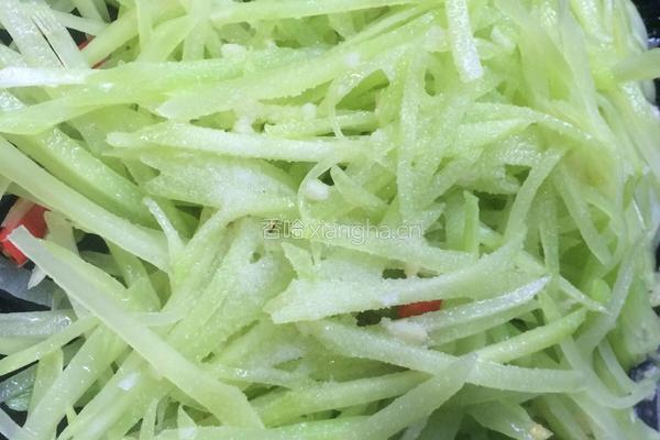 酸辣莴苣丝的做法图解6