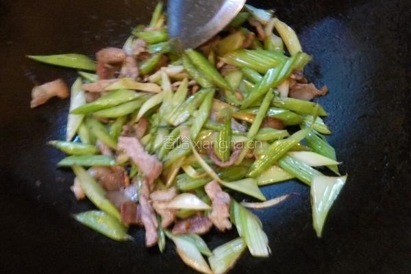 芹菜炒肉丝的做法图解5