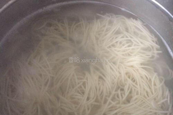懒人版拌挂面的做法图解2
