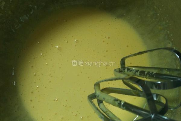 电饭锅葡萄干酸奶蛋糕的做法图解2