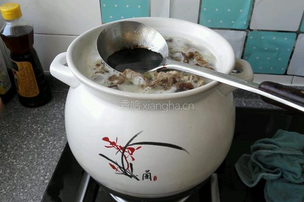茶树菇炖柴鸡的做法图解5