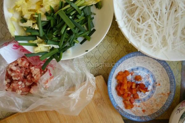 小锅饵丝：三层味觉体验的做法图解1