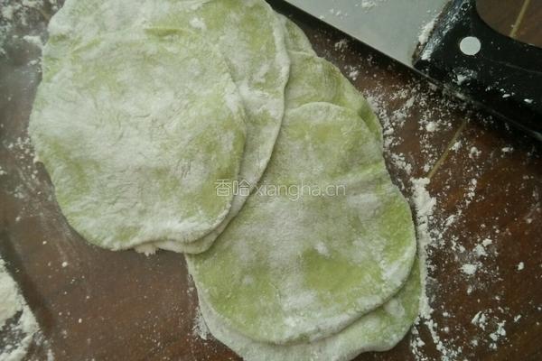 艾草汁饺子的做法图解4