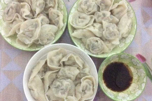 芹菜香菇馅饺子的做法图解4