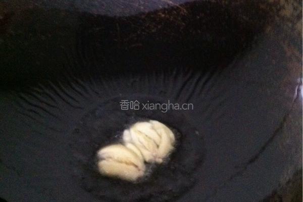 卤味猪蹄炒青椒的做法图解3