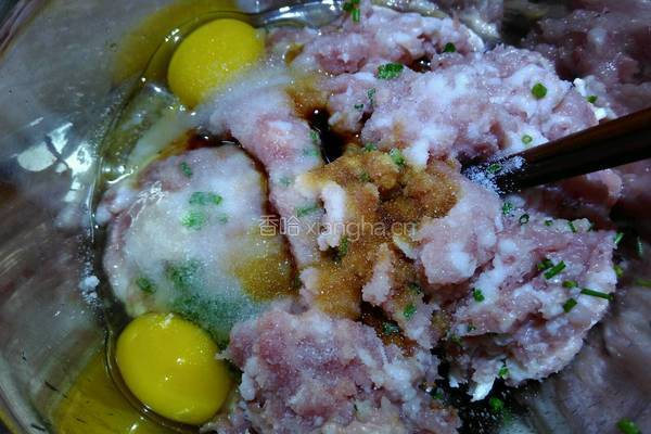 韭菜猪肉馅饺子的做法图解2
