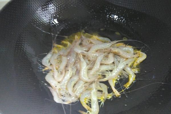 韭菜炒小米虾的做法图解2