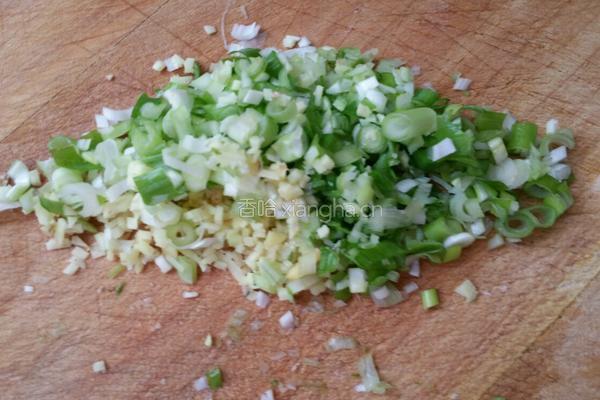 茼蒿鲜虾水饺的做法图解6