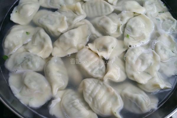茼蒿鲜虾水饺的做法图解11
