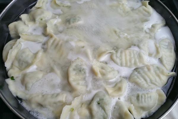 茼蒿鲜虾水饺的做法图解12