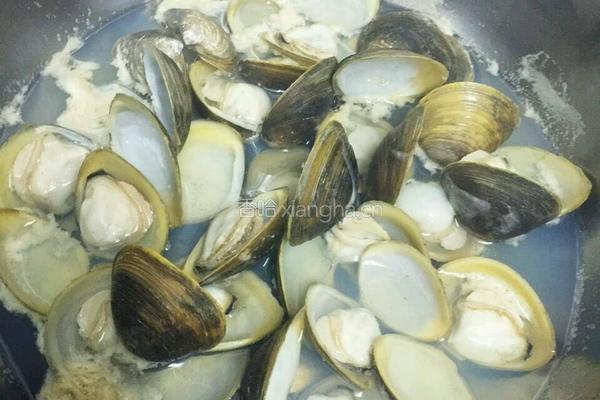 河蚬瘦肉砂锅粥的做法图解2