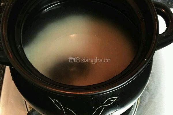 河蚬瘦肉砂锅粥的做法图解3