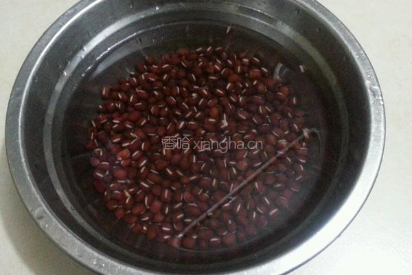 红豆西米露的做法图解1