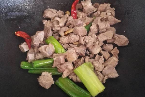 红焖羊肉萝卜的做法图解6