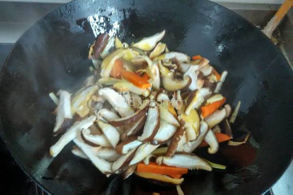香菇炒莲藕的做法图解9