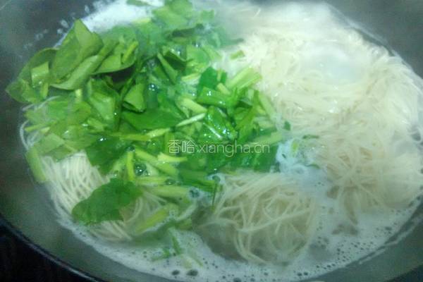 菠菜汤面条的做法图解7