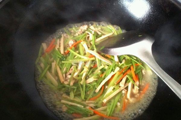 芹菜炒肉末的做法图解5