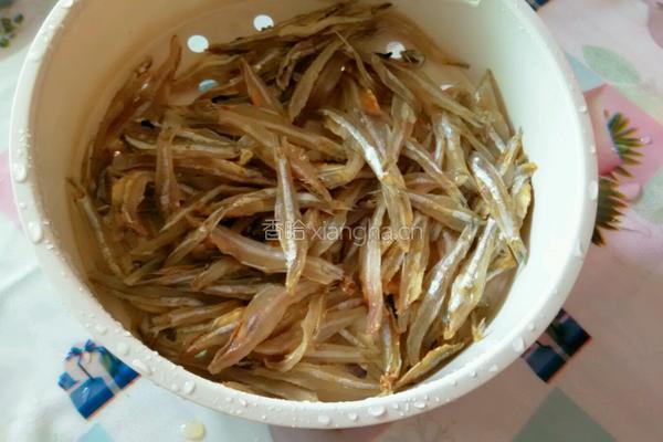 豆豉鱼干的做法图解1