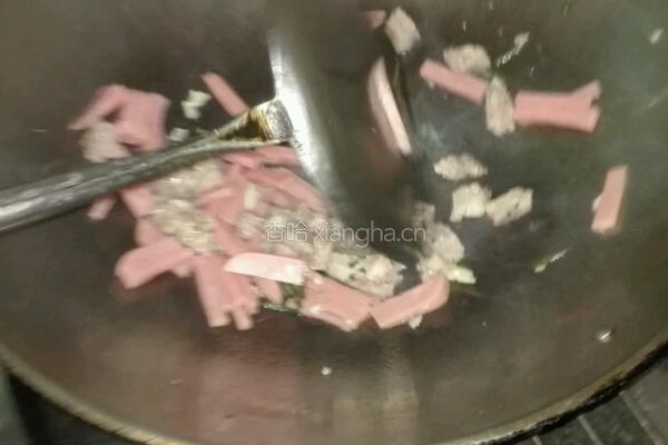 午餐肉丁炒面的做法图解6