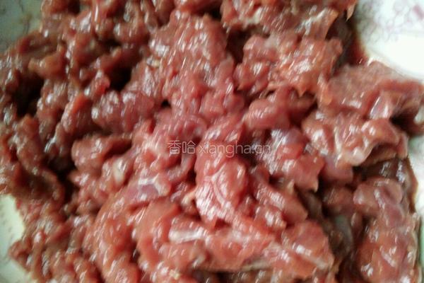 水煮牛肉的做法图解1