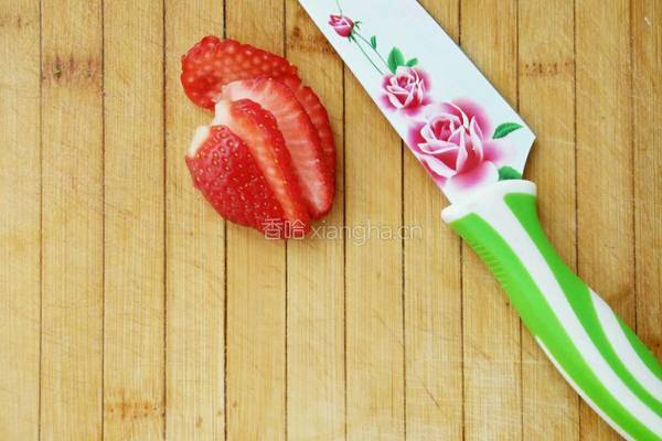 草莓🍓和老酸奶的故事的做法图解5