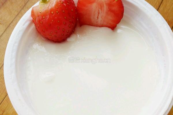 草莓🍓和老酸奶的故事的做法图解9