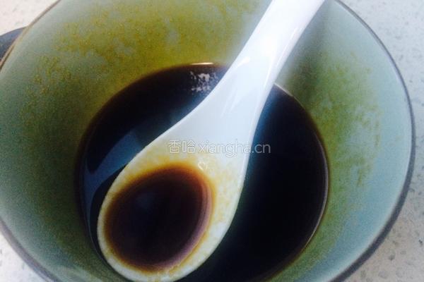 虎皮尖椒。的做法图解2