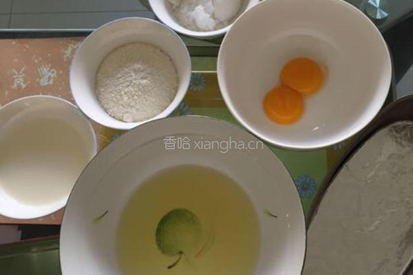 淡奶油蛋糕的做法图解1