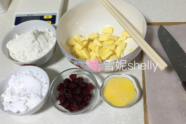 蔓越莓饼干的做法图解1