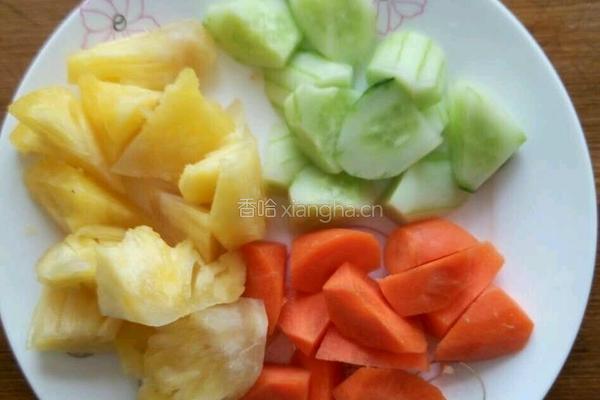 菠萝咕咾肉的做法图解2