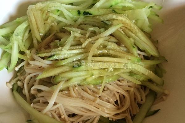 黄花拌金针菇的做法图解4
