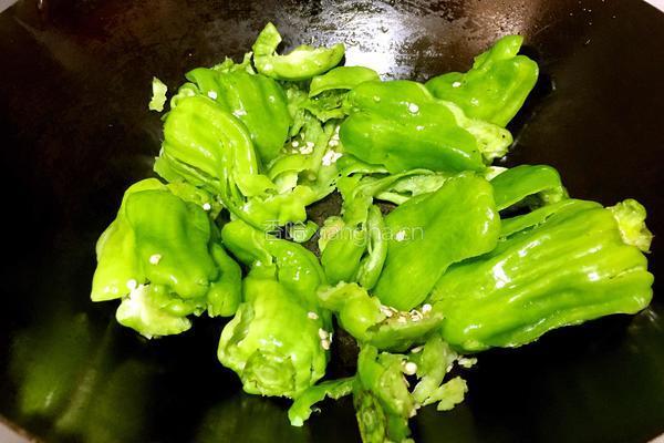 豆豉煸辣椒的做法图解3