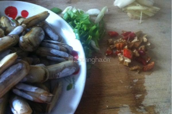 青炒海蛏子的做法图解1