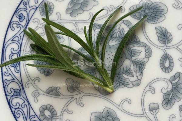 迷迭香西红柿炒鸡蛋的做法图解4