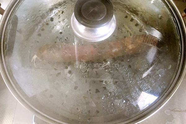 腊肠炒扁豆的做法图解3