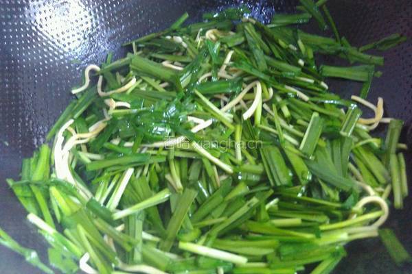 韭菜炒百叶的做法图解5
