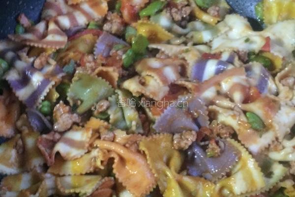 肉沫蚕豆鲜香蝴蝶面的做法图解9