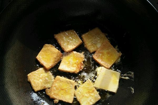 鸡蛋裹豆腐的做法图解2