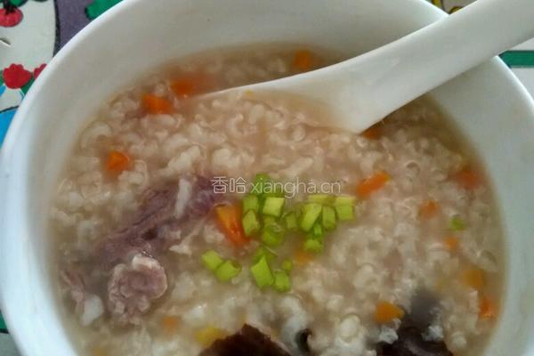胡萝卜冬菇瘦肉粥