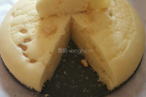 松子仁蒸蛋糕