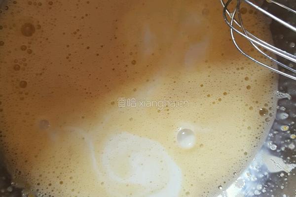 松子仁蒸蛋糕的做法图解3