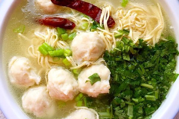 鱼丸干豆腐丝鲜汤的做法图解7