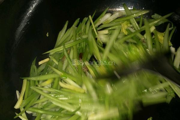 芹菜炒豆干的做法图解5