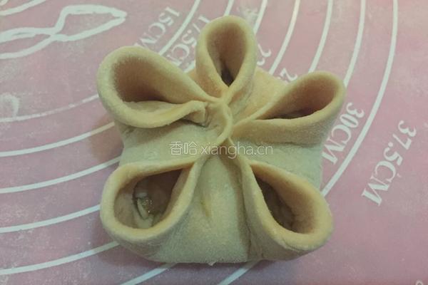 圣女果汁牡丹花蒸饺的做法图解6